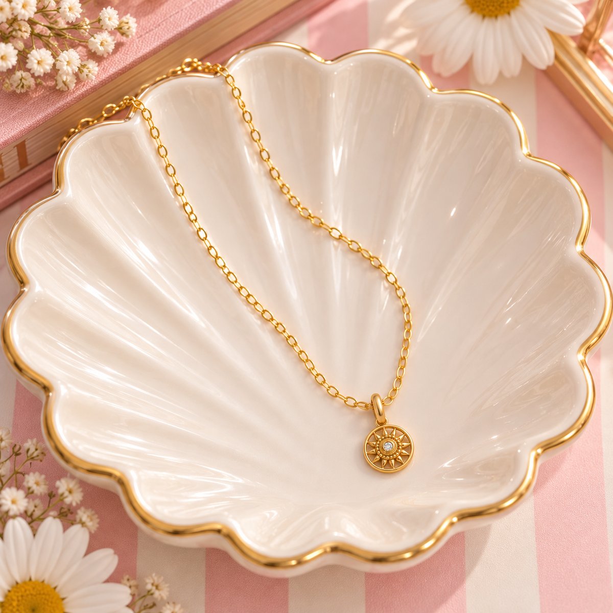 ✨ Golden Sunburst Pendant Necklace ✨